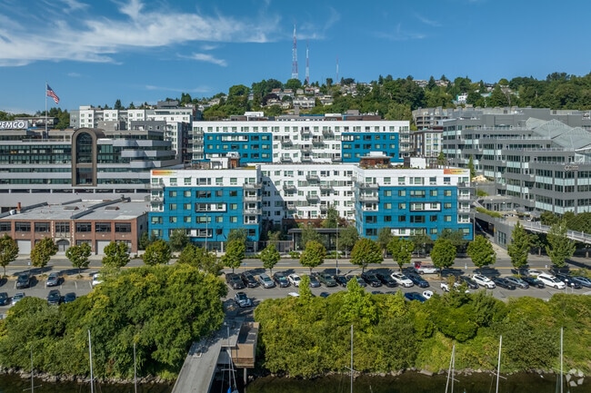 In south Westlake, condos are mixed with commercial spaces due to its proximity to Downtown.