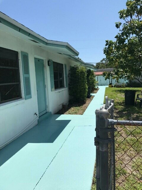 9332 Sun Ct unit 1, West Palm Beach, FL 33403 - photo 3