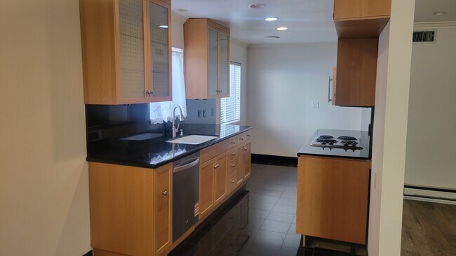 4521 Colbath Ave unit 104, Sherman Oaks, CA 91423 - photo 3