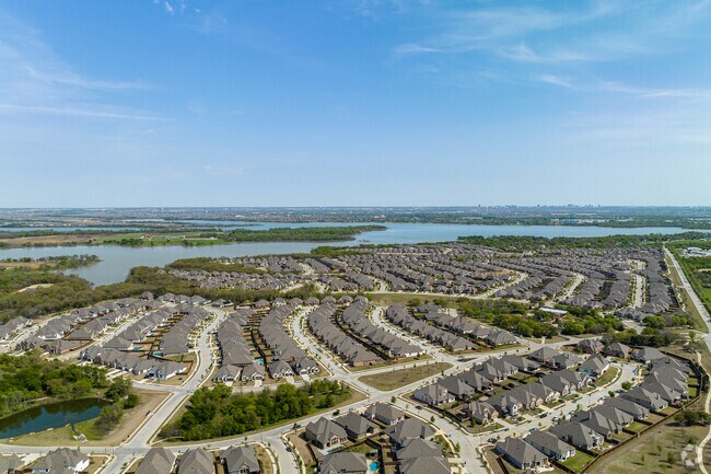 The town is 25 miles from the Dallas/Forth Worth International Airport and 12 miles from Medical