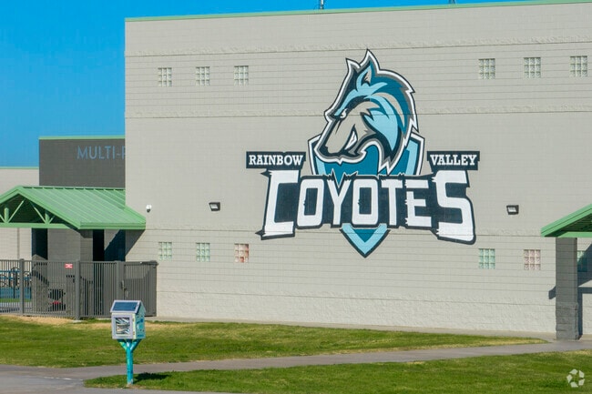 Buckeye’s Rainbow Valley Elementary School is home of the Coyotes.