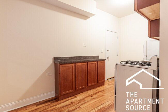 2844 N Orchard St unit 39, Chicago, IL 60657 - photo 5