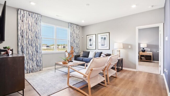 1366 Foxtail Ln, Whiteland, IN 46184 - photo 3