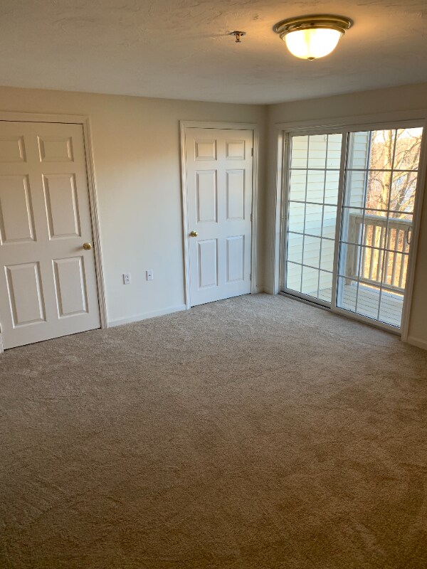 220 Providence Rd unit 509, South Grafton, MA 01560 - photo 4