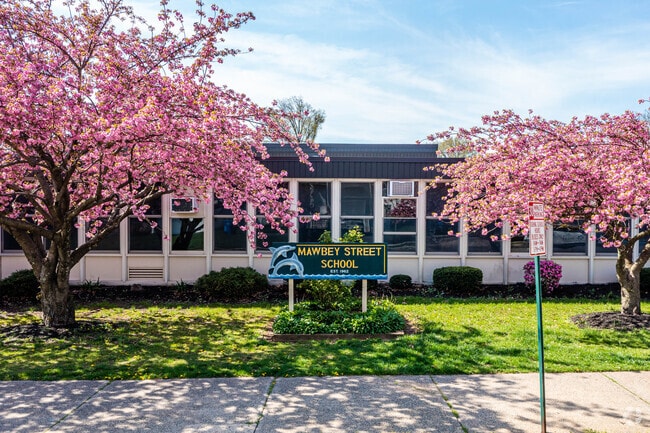 Mawbey Street Elementary Public School serves students in the Woodbridge neighborhood.