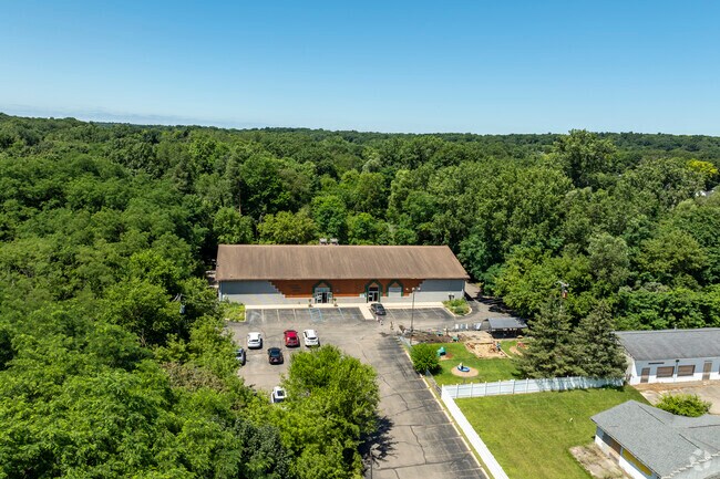 Maple Tree Montessori Academy provides an excellent education.