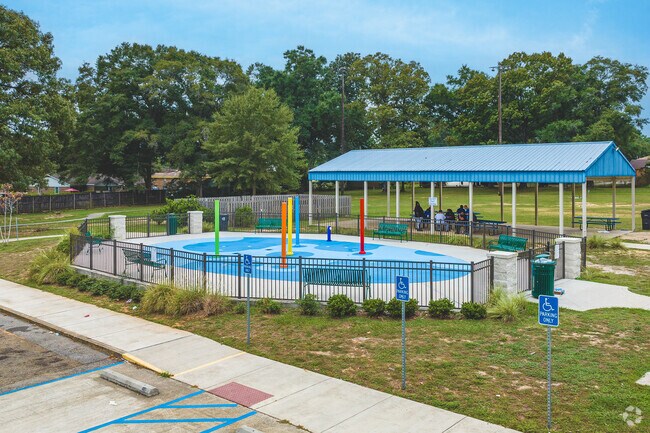 High Pointe Park also has a splashpad for younger Mohawk residents to cool off.