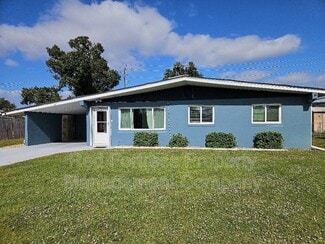 1661 Manor Ave, Fort Myers, FL 33901