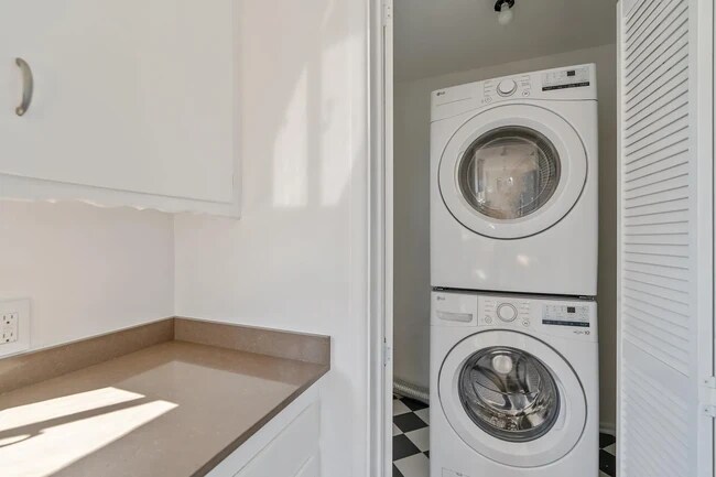 2001 N Alvarado St, Los Angeles, CA 90039 - photo 5