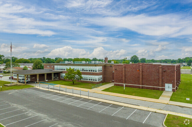 Carleton Elementary School: A diverse community of learners where students grow and thrive.