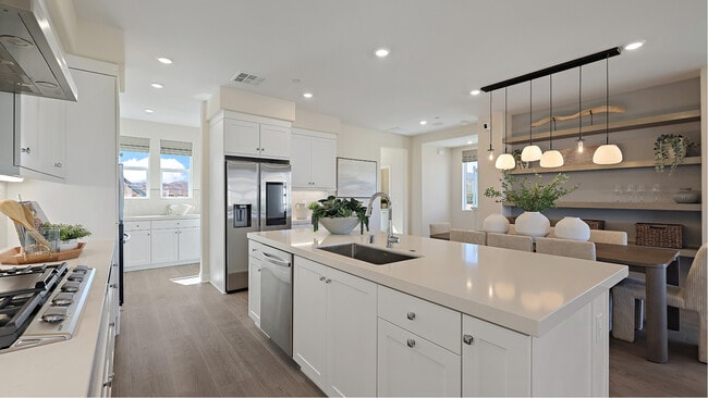 Valencia - Jewel, Valencia, CA 91381 - photo 3