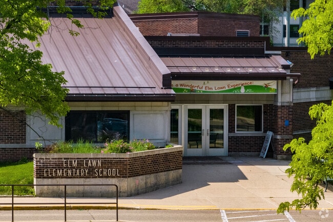 Parents in Meadows can send their children to Elm Lawn Elementary School in Middleton.