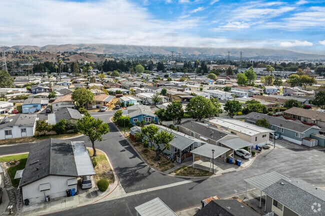 Southlake Mobile Home Park is where comfort and convenience meet.