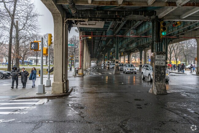 Every mode of transport is effective and used in Pelham Parkway.