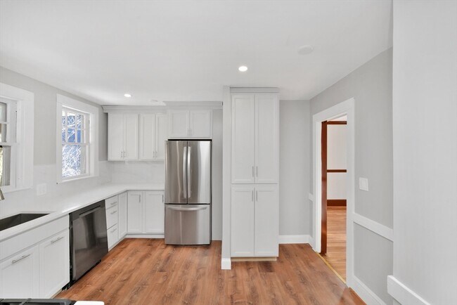 37 Westminster Ave unit 2, Arlington, MA 02474 - photo 5