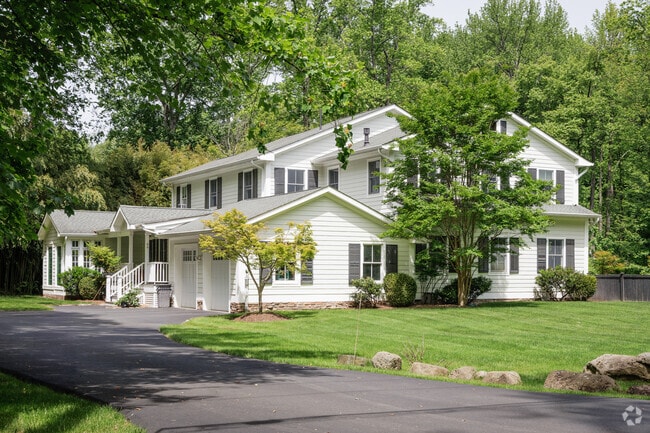 Newer homes in Palisades are likely to cost between $835,000 and $2 million.