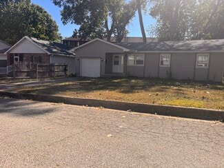 2829 E Wood St, Decatur, IL 62521