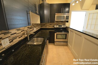 1808 Beacon St, Brookline, MA 02445