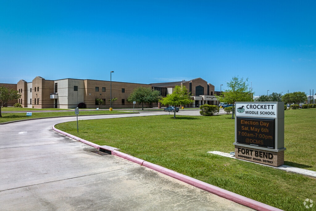 David Crockett School in Grand Misson