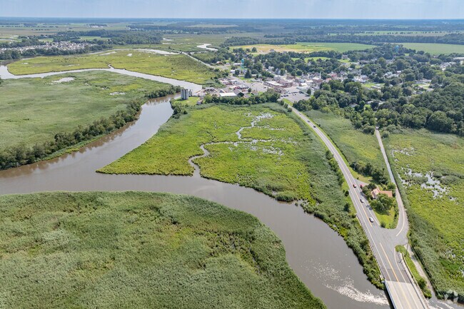 Riverview is located south of Dover, and about 20 minutes west of the coast.