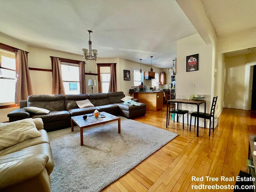 335 Faneuil St unit 3, Brighton, MA 02135 - photo 1