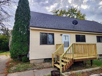 1627 E Glenwood Dr, Des Moines, IA 50320