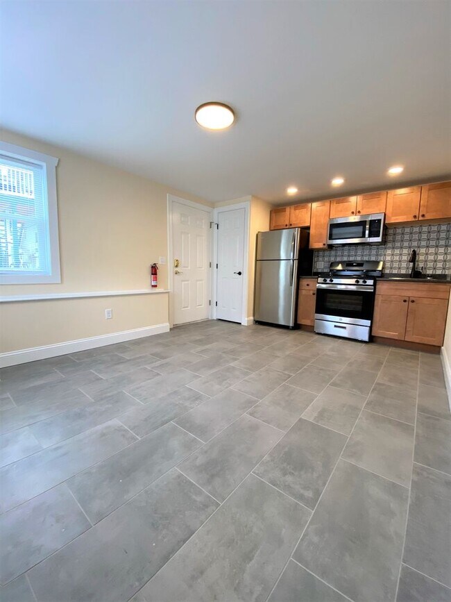 158 North St unit C, Burlington, VT 05401 - photo 6