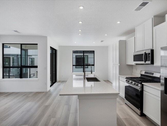 2024 S Holly St unit 2, Denver, CO 80222 - photo 7