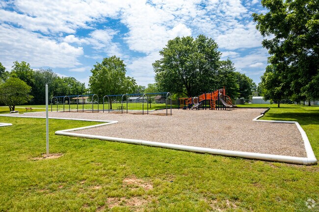 Watkins Elementary provides a variety of clubs and extra-curricular activities for students.