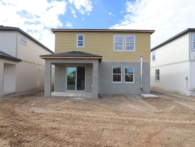 31430 Pendleton Landing Cir, Wesley Chapel, FL 33545 - photo 2