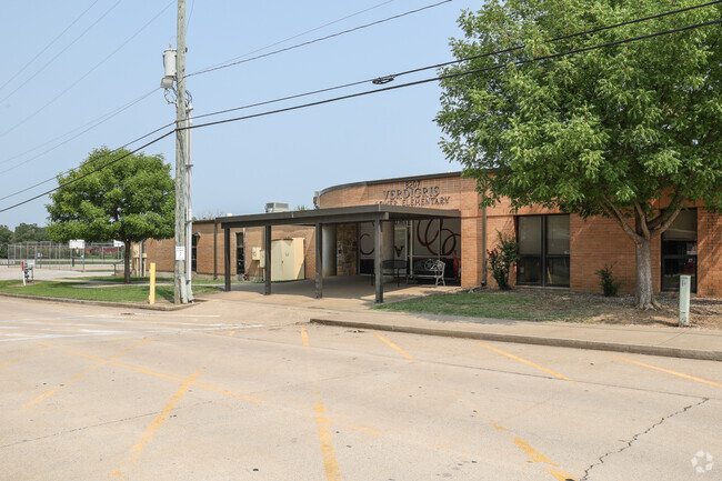 Verdigris Upper Elementary shares a campus with Verdigris Lower Elementary.