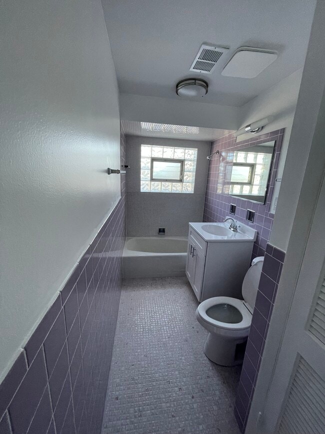 3201 N Long Ave unit 2S, Chicago, IL 60641 - photo 5