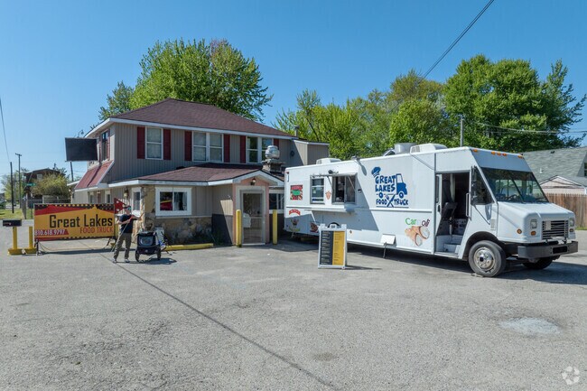Great Lakes Food Truck is good for a quick dinner along Pointe Tremble Road in Pearl Beach.