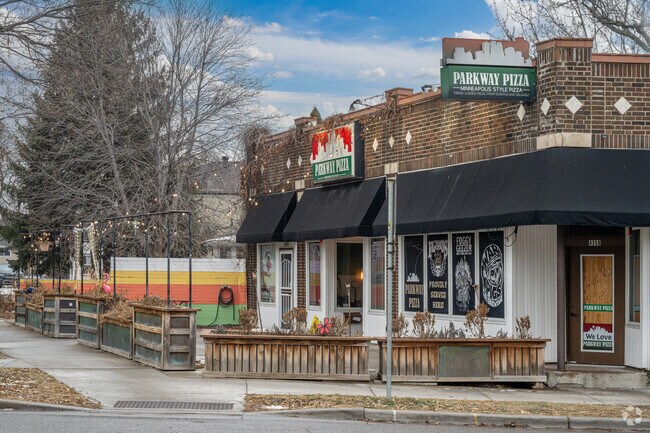 Parkway Pizza off Minnehaha Ave is the spot for pizza in Hiawatha.