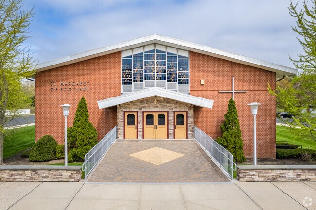 Selden offers several churches including St. Margaret of Scotland.