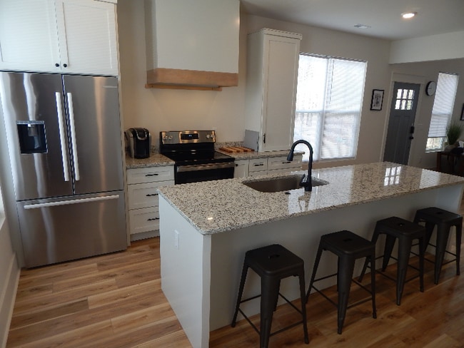 233 Marshland Ln, Greer, SC 29650 - photo 4