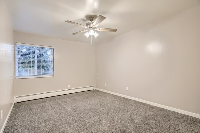 9375 E 17th Ave, Aurora, CO 80010 - photo 6