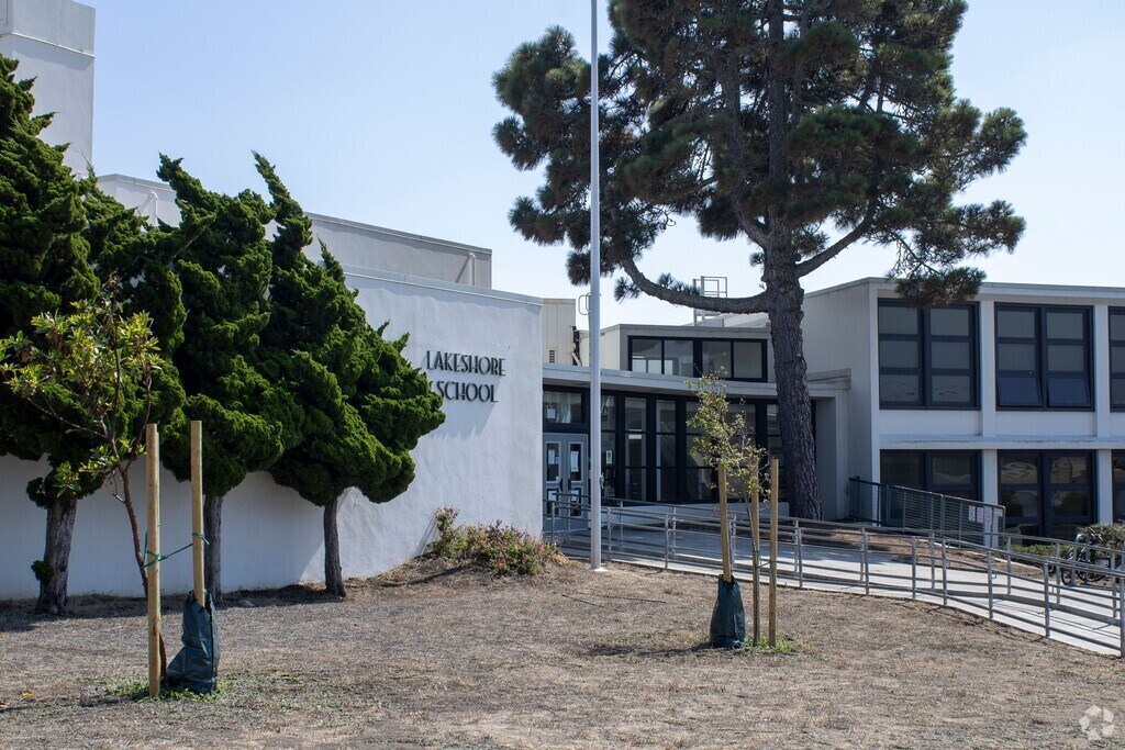 Lakeshore Alternative Elementary School in Southshore is located right next to Lake Merced.