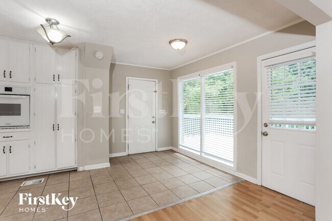 3120 Oak Dr, Lawrenceville, GA 30044 - photo 7