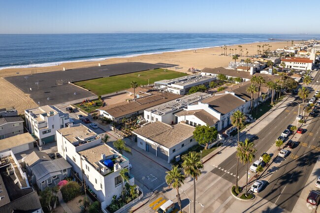 Newport Beach Elementary School focuses on holistic education and personal growth.