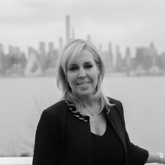 JEANNETTE SEIJAS-GISONNA