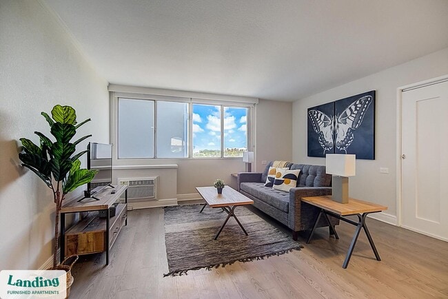 305 Dr M L K Jr St S unit 501, Saint Petersburg, FL 33705 - photo 3