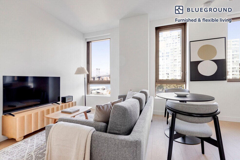 478 Kent Ave unit FL5-ID2129, Williamsburg,south , NY 11249 - photo 1