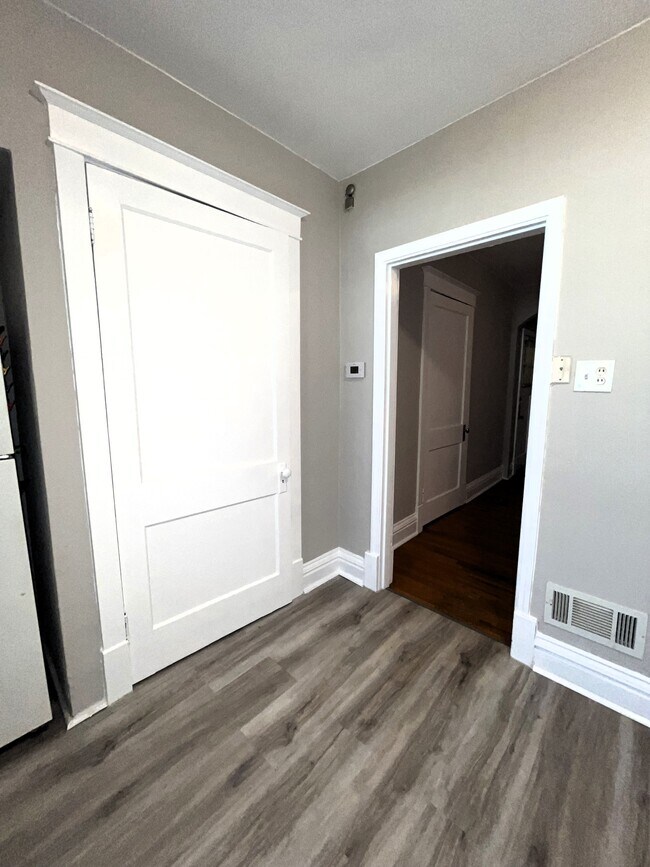 5243 Bancroft Ave unit 1W, Saint Louis, MO 63109 - photo 5