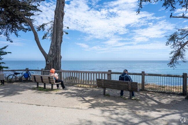 Pleasure point has wonderful places to relax.