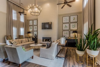 160 Madison Farms Ln, Collierville, TN 38017