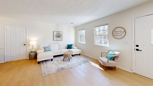 3174 Newcastle Way, Snellville, GA 30039 - photo 3