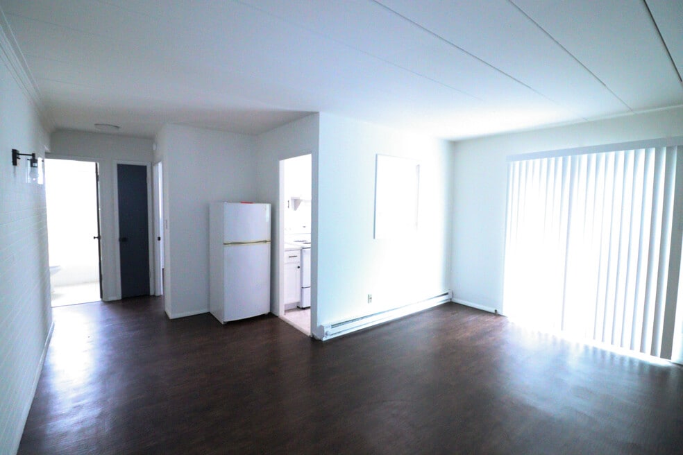 2323 Beechmont Ave, Cincinnati, OH 45230 - photo 1