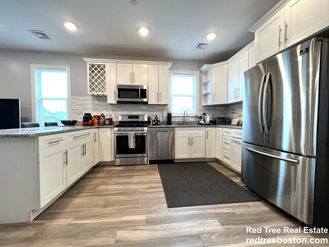 17 Harvard Terrace unit 2, Allston, MA 02134 - photo 2