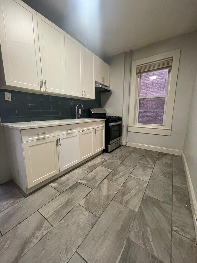 238 Fowler Ave Unit 3, Jersey City, NJ 07305